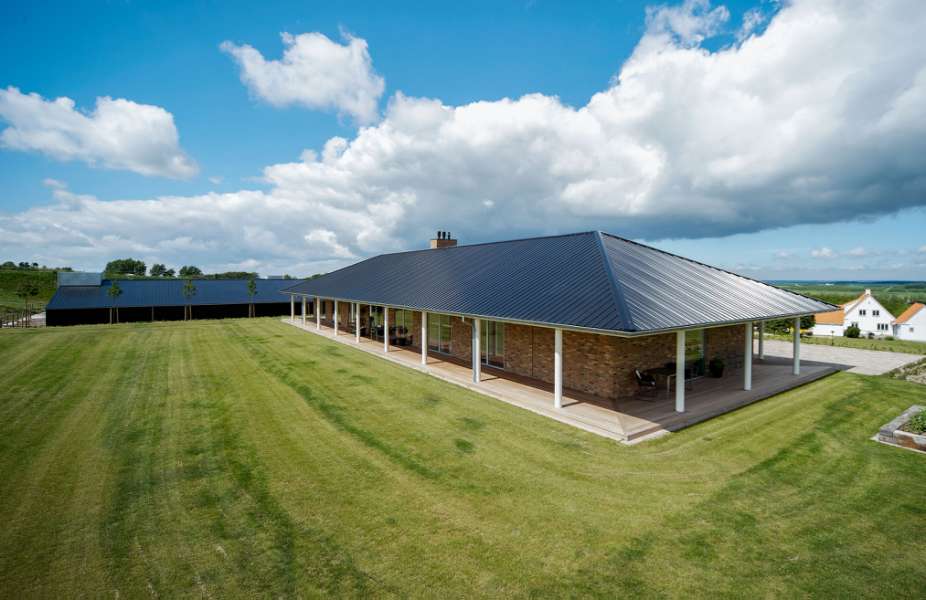 Elegante Gestaltung von Dächern und Fassaden, Nibevej 225, Frejlev, Aalborg,